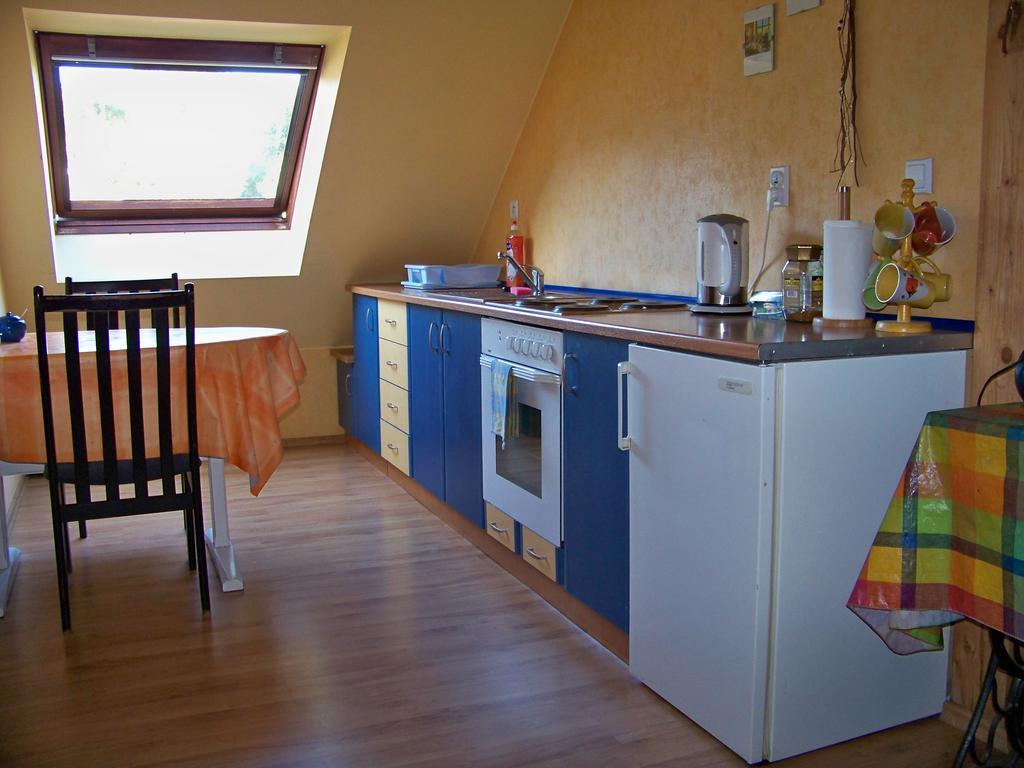 Dw Zlote Klosy Wrony Exterior foto